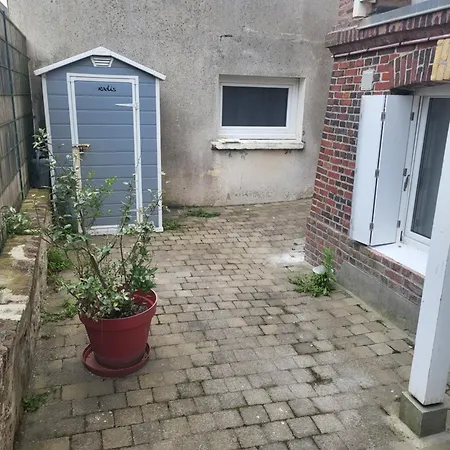 Dans Batisse Pleine De Charme * Villers-sur-Mer